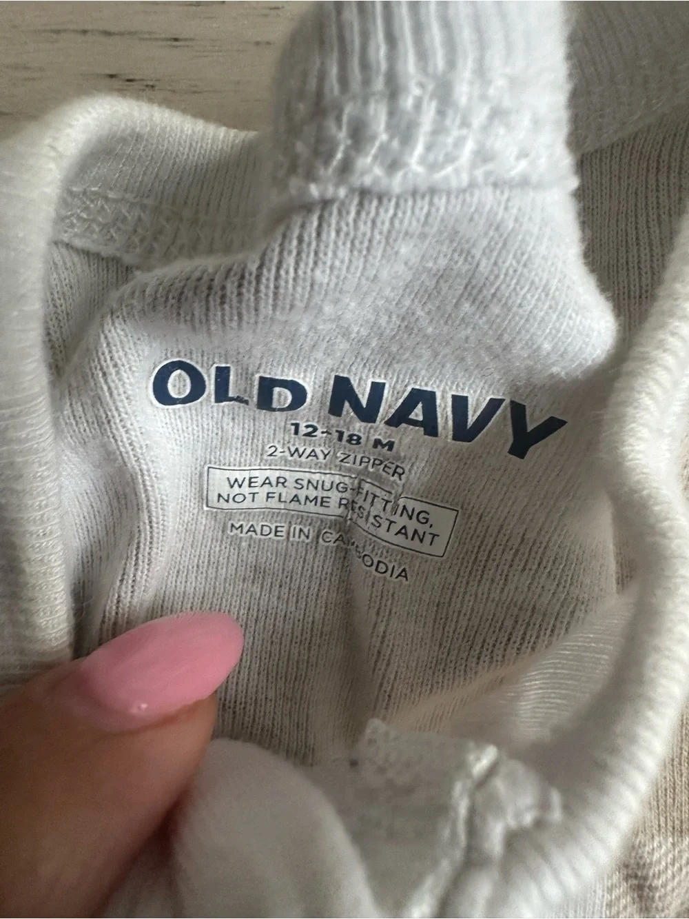 Old Navy beige white